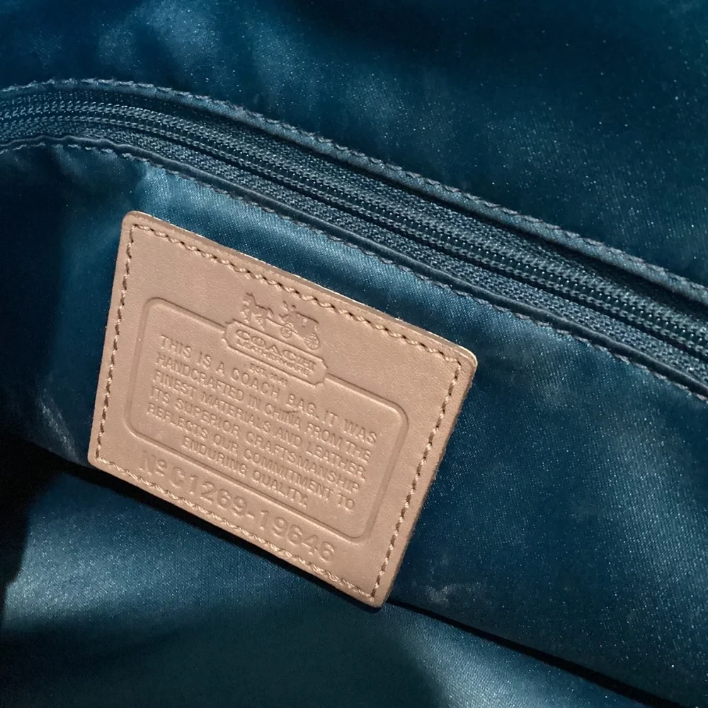 2043. Coach 19646 Madison Caroline Dowel Satchel EUC